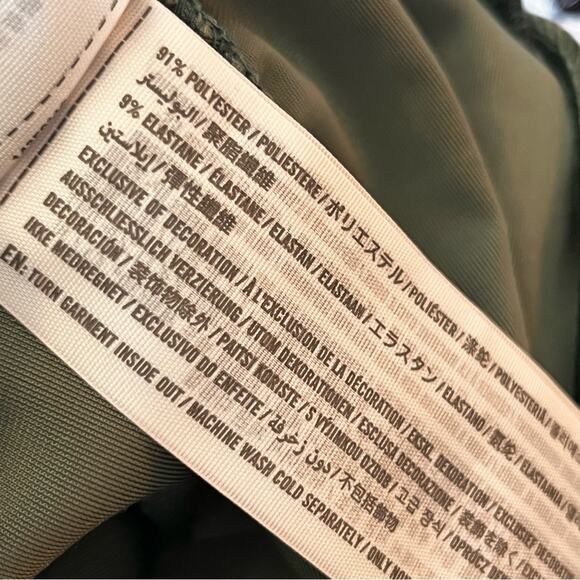 Abercrombie & Fitch Velvet Green side Ruffle Mini Skirt unlined size large L - Picture 7 of 7